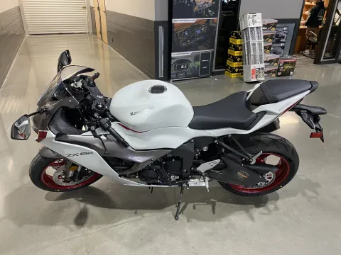 【海外輸入】 2025 Kawasaki Ninja ZX-6R for sale in Grain Valley, MO | VIN トップス
