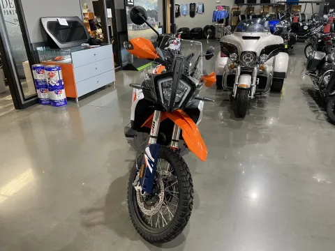 Another view of 2025 KTM Adventure 890 R for sale in Grain Valley, MO at Dell's Powersports