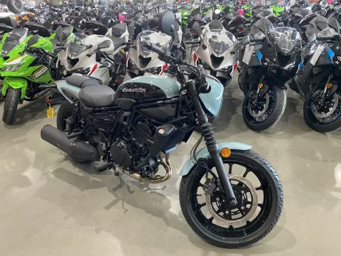 Photos of 2025 Kawasaki Eliminator SE ABS for sale in Grain Valley, MO at Dell's Powersports