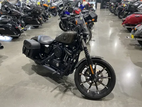 Photos of 2019 Harley-Davidson Sportster 883 for sale in Grain Valley, MO at Dell's Powersports