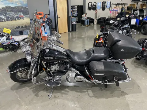 More photos of 1999 Harley-Davidson Road King Classic at Dell's Powersports, MO