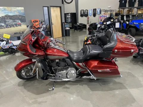 More photos of 2016 Harley-Davidson Road Glide CVO Ultra at Dell's Powersports, MO