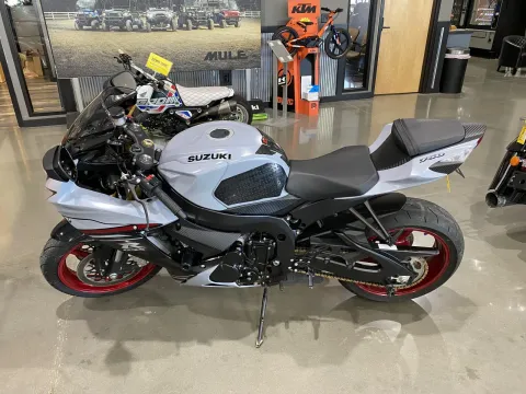 More photos of 2023 Suzuki GSX-R at Dell's Powersports, MO