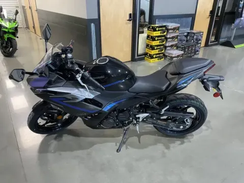 More photos of 2025 Kawasaki Ninja 500 ABS at Dell's Powersports, MO