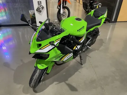 More photos of 2025 Kawasaki Ninja ZX-6R ABS KRT Edition at Dell's Powersports, MO