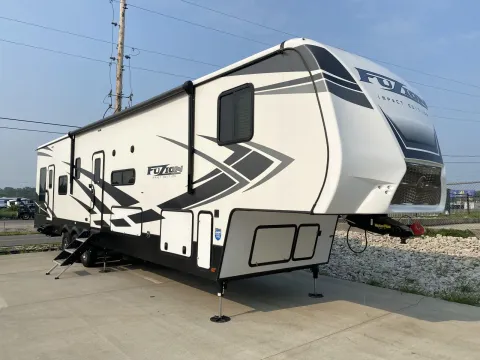 Photos of 2021 Fuzion Keystone Impact for sale in Grain Valley, MO at Dell's Powersports