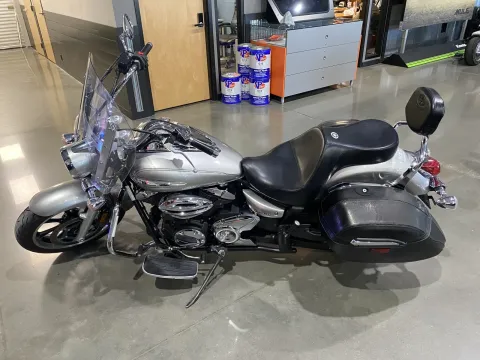 More photos of 2009 Yamaha V Star 950 at Dell's Powersports, MO