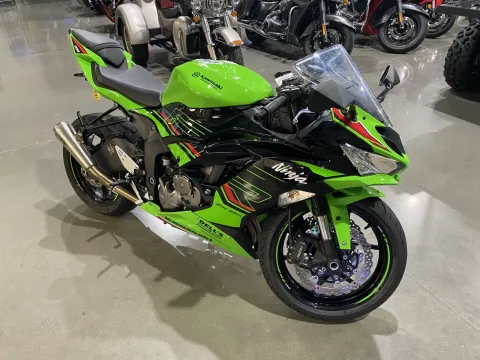 Photos of 2023 Kawasaki Ninja ZX-6R for sale in Grain Valley, MO at Dell's Powersports