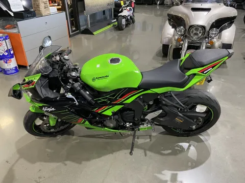 More photos of 2023 Kawasaki Ninja ZX-6R at Dell's Powersports, MO