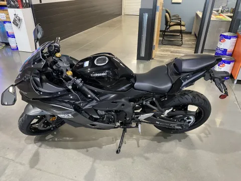 More photos of 2026 Kawasaki Ninja ZX-4RR ABS at Dell's Powersports, MO