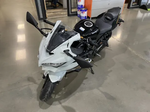More photos of 2026 Kawasaki Ninja ZX-4RR ABS at Dell's Powersports, MO