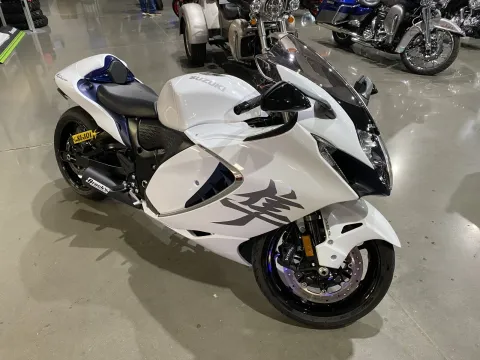 Photos of 2022 Suzuki Hayabusa 1340 for sale in Grain Valley, MO at Dell's Powersports