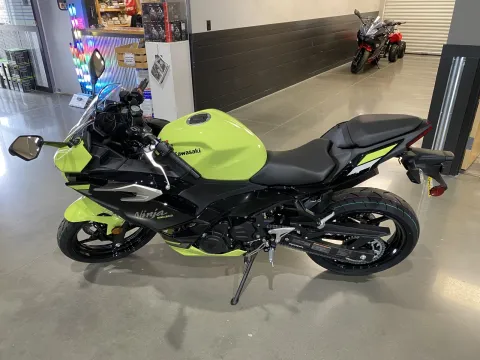 More photos of 2026 Kawasaki Ninja 500 ABS at Dell's Powersports, MO