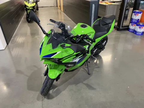 More photos of 2026 Kawasaki Ninja 500 at Dell's Powersports, MO