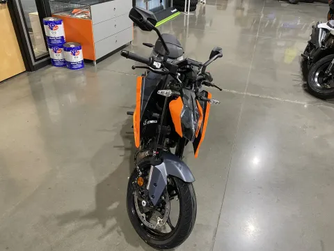 Another view of 2024 KTM Duke 250 for sale in Grain Valley, MO at Dell's Powersports