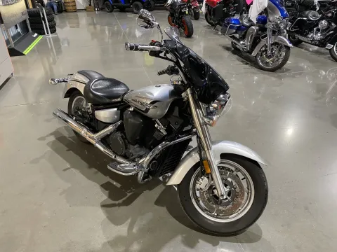 Photos of 2015 Yamaha V Star 1300 for sale in Grain Valley, MO at Dell's Powersports