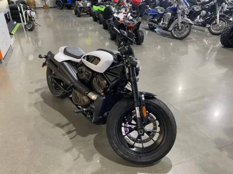Photos of 2021 Harley-Davidson Sportster S for sale in Grain Valley, MO at Dell's Powersports