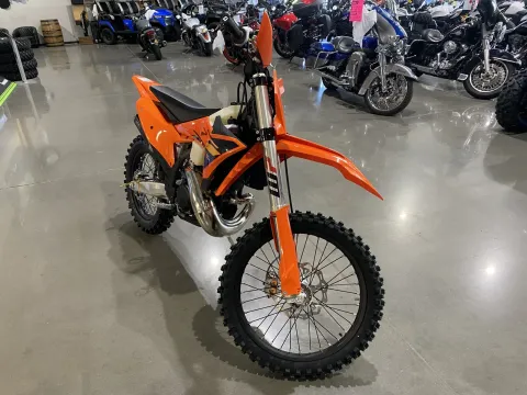 Photos of 2026 KTM XC 250 for sale in Grain Valley, MO at Dell's Powersports