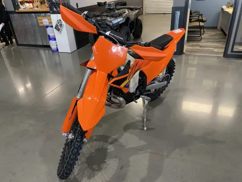 More photos of 2026 KTM XC 250 at Dell's Powersports, MO