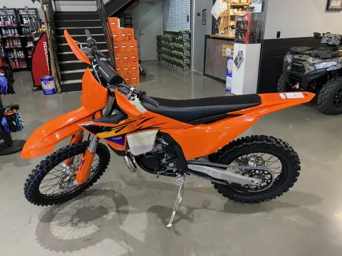 More photos of 2026 KTM XC 250 at Dell's Powersports, MO