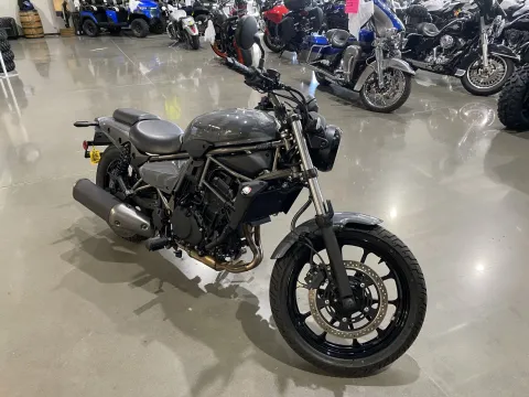 Photos of 2024 Kawasaki Eliminator ABS for sale in Grain Valley, MO at Dell's Powersports