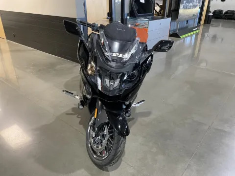 Another view of 2018 BMW K 1600 B for sale in Grain Valley, MO at Dell's Powersports