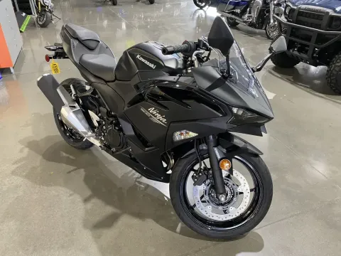 Photos of 2026 Kawasaki Ninja 500 ABS for sale in Grain Valley, MO at Dell's Powersports