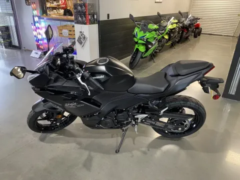 More photos of 2026 Kawasaki Ninja 500 ABS at Dell's Powersports, MO