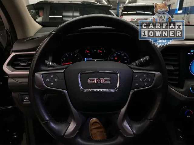GMC Acadia photo 23