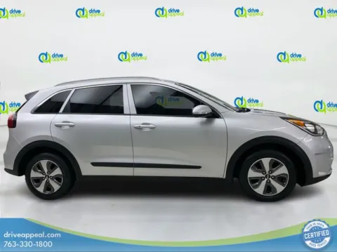 More photos of 2017 Kia Niro EX at Drive Appeal Bloomington, MN