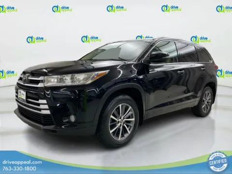 Black 2018 Toyota Highlander XLE for sale in Bloomington, MN