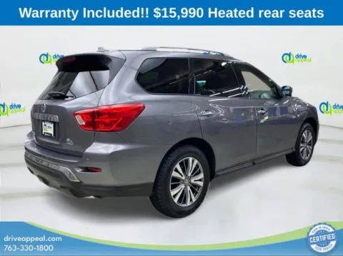 More photos of 2020 Nissan Pathfinder SL at Drive Appeal Bloomington, MN