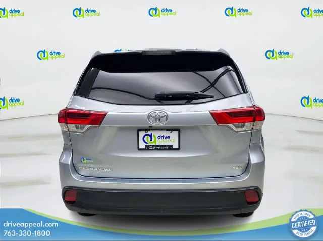 Toyota Highlander photo 7