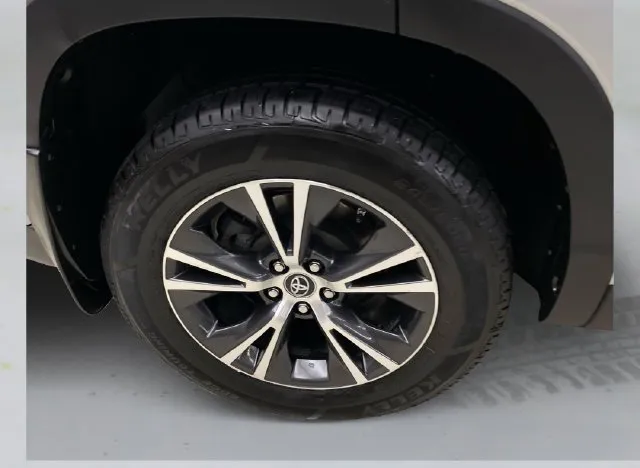 Toyota Highlander photo 17