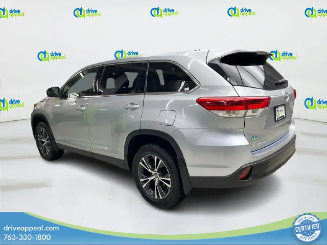 Toyota Highlander photo 8