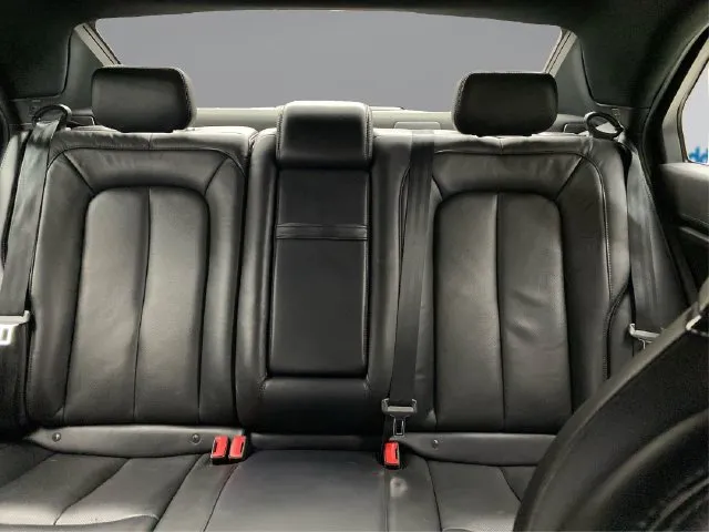 Lincoln Continental photo 20