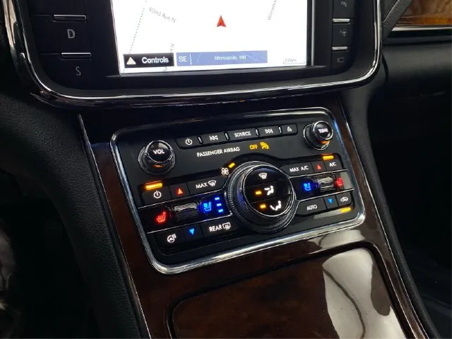 Lincoln Continental photo 31