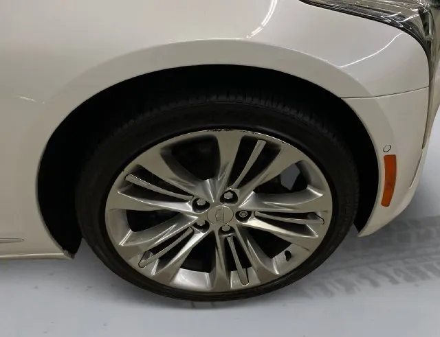 Cadillac CT6 photo 17