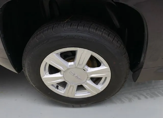 GMC Terrain photo 17