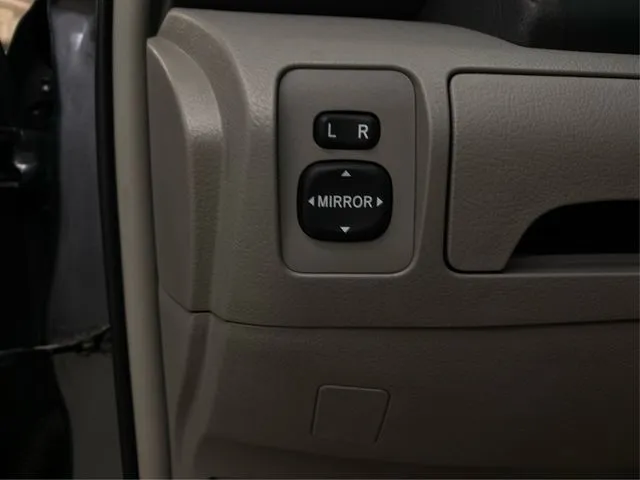 Toyota Camry photo 24