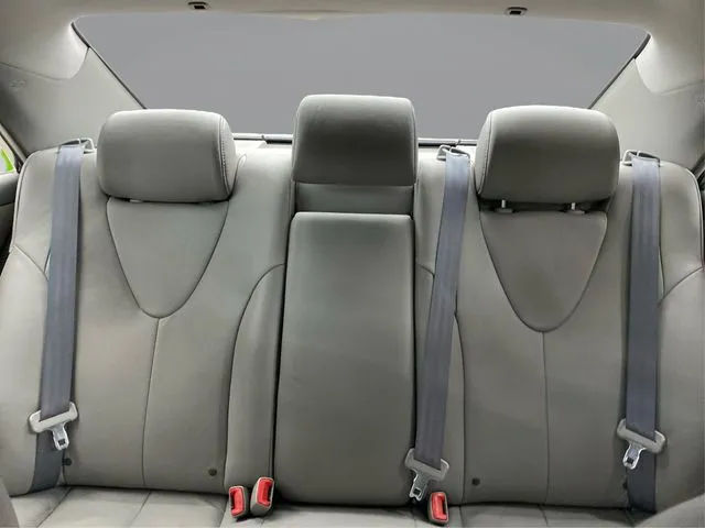 Toyota Camry photo 21