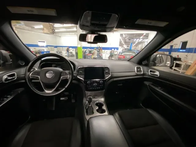 Jeep Grand Cherokee photo 27