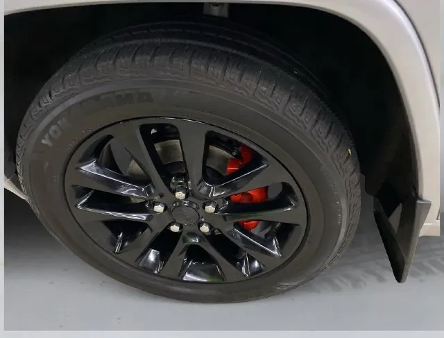 Jeep Grand Cherokee photo 19