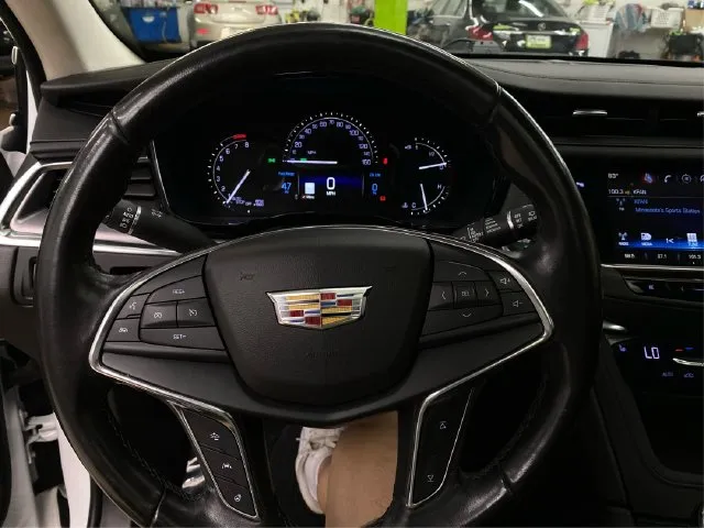 Cadillac XT5 photo 23