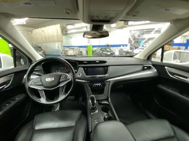 Cadillac XT5 photo 29
