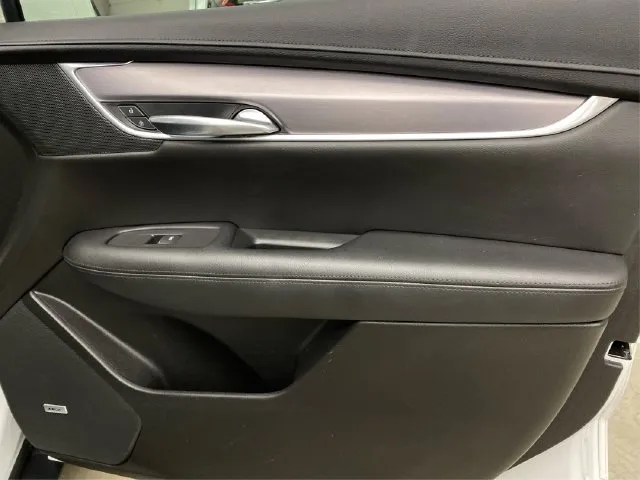 Cadillac XT5 photo 28