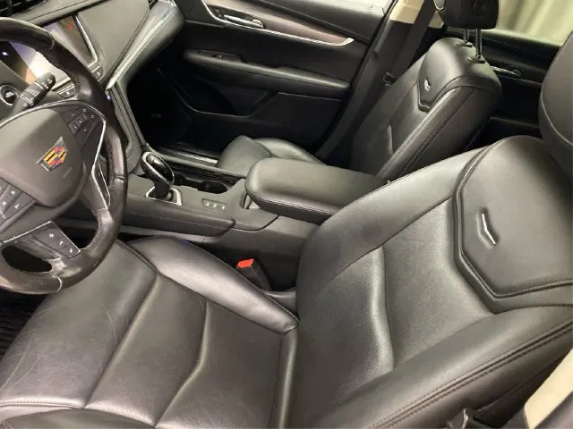 Cadillac XT5 photo 10