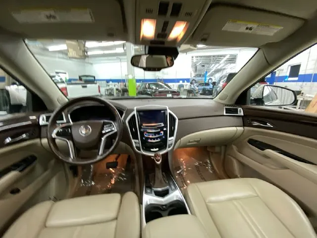 Cadillac SRX photo 29