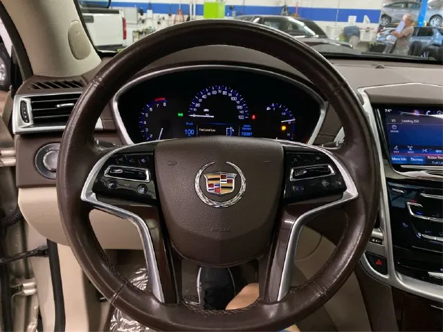 Cadillac SRX photo 23
