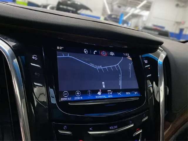 Cadillac Escalade photo 31